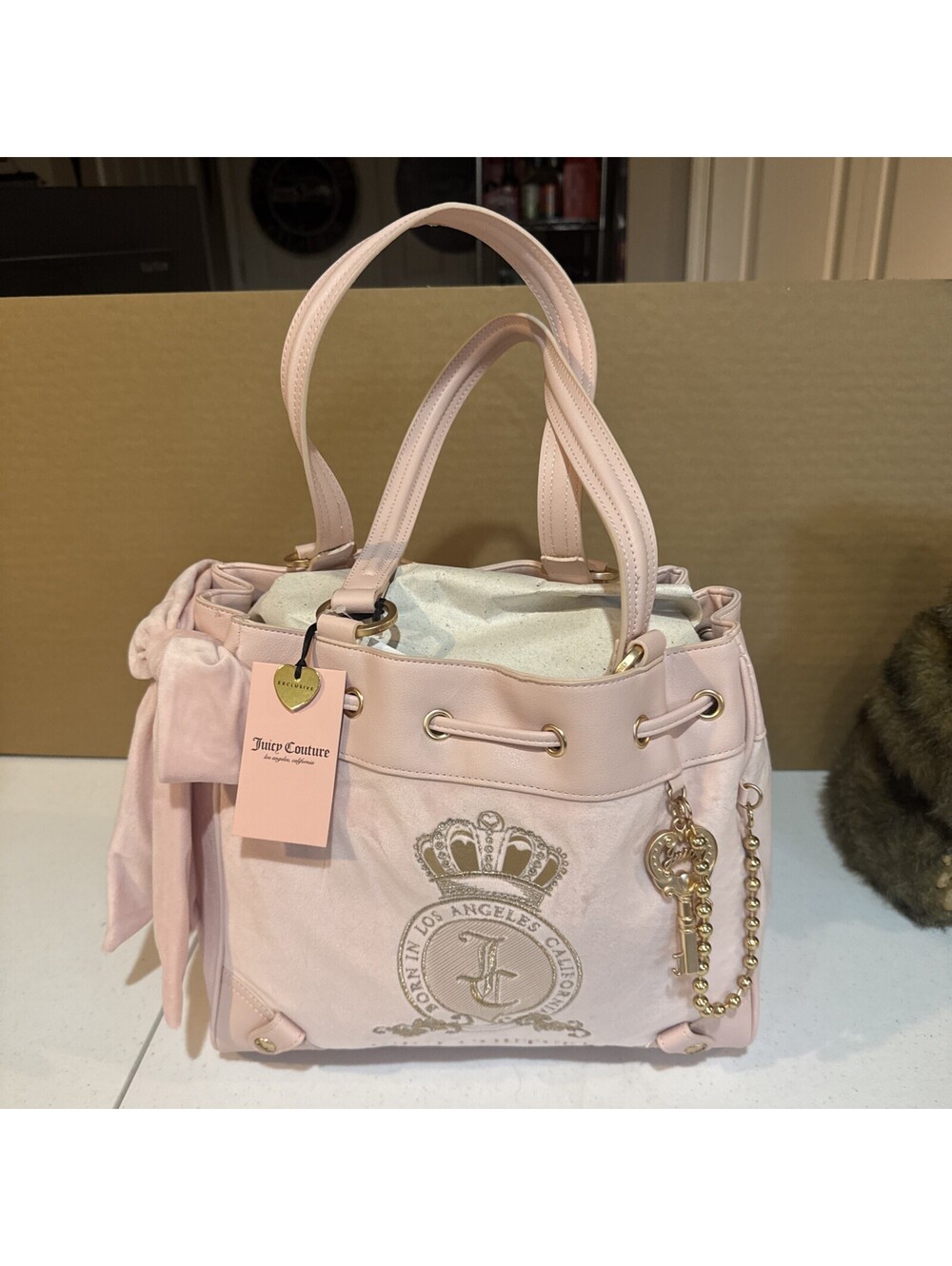Juicy Couture  Daydreamer Tote Bag w/ Bow & Key Charm Gold Hardware. NWT [COPY]